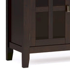 Buffet de salle à manger en pin massif 4 portes avec panneaux en verre – Marron roussâtre / Marron châtaigne foncé / Noir – Meuble simple