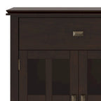 Buffet de salle à manger en pin massif 4 portes avec panneaux en verre – Marron roussâtre / Marron châtaigne foncé / Noir – Meuble simple