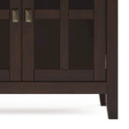 Buffet de salle à manger en pin massif 4 portes avec panneaux en verre – Marron roussâtre / Marron châtaigne foncé / Noir – Meuble simple