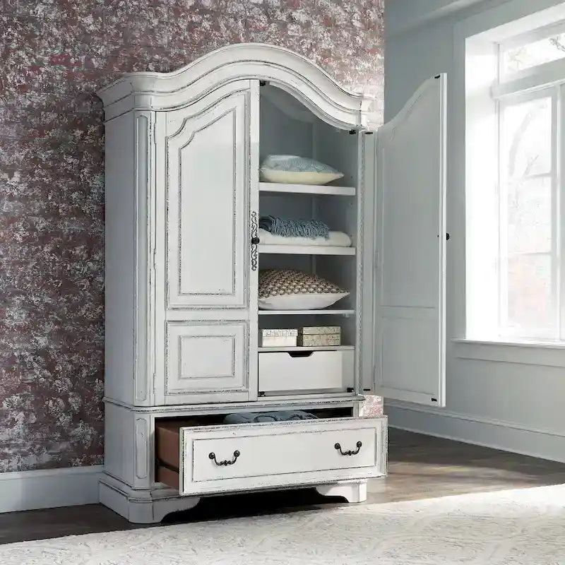Armoire Blanche Antique avec Portes Enveloppantes et Étagères Réglables – Style Traditionnel Européen, Usage Familial