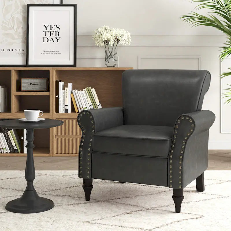 Fauteuil d'appoint en similicuir noir/marron/gris avec accoudoirs roulés, garniture cloutée et pieds en bois – 1 place